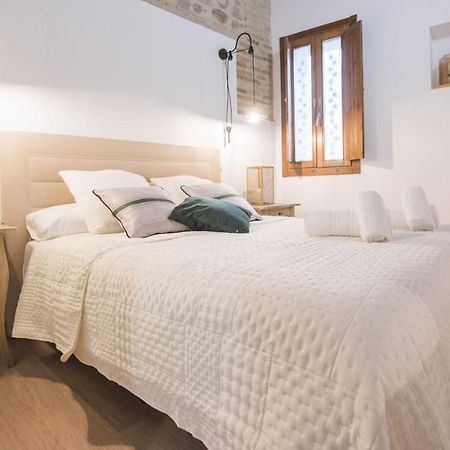 Madera Y Piedra - Apartamentos Aloha Toledo Kültér fotó