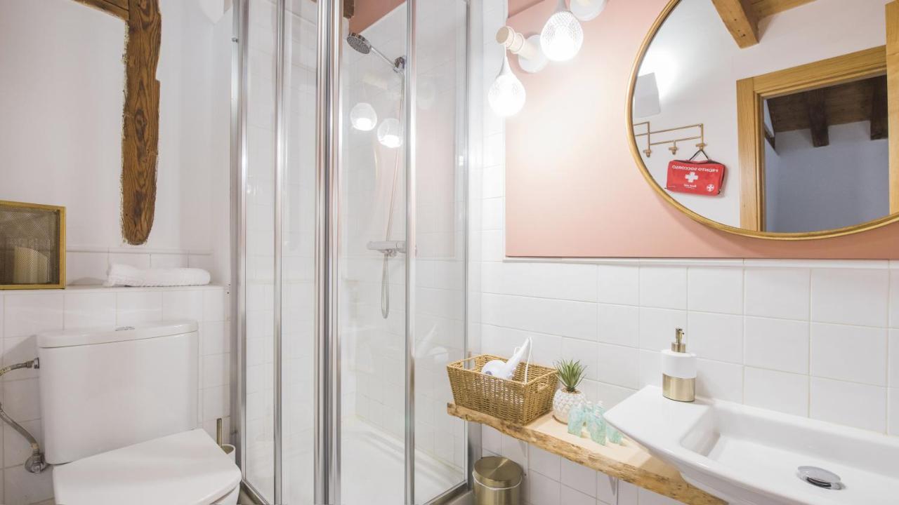 Madera Y Piedra - Apartamentos Aloha Toledo Kültér fotó