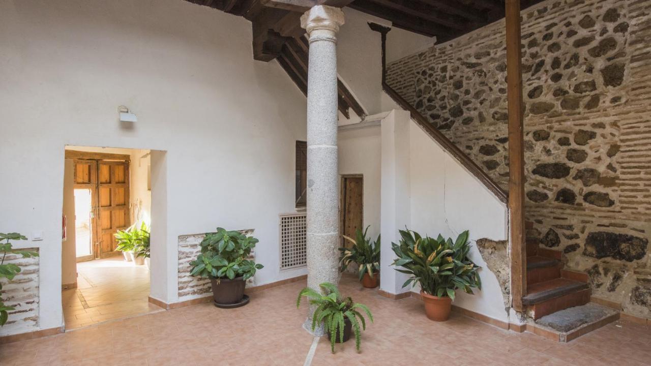 Madera Y Piedra - Apartamentos Aloha Toledo Kültér fotó