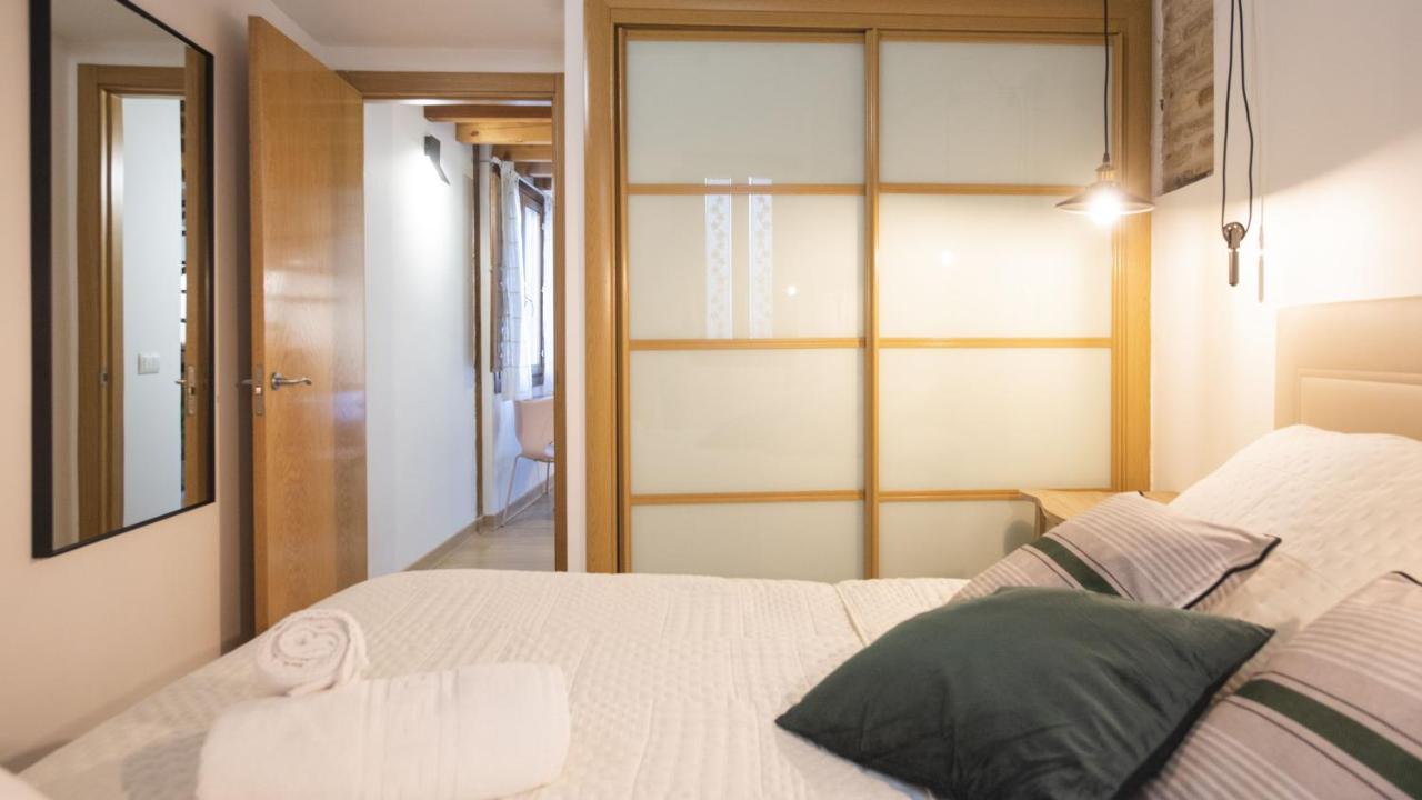 Madera Y Piedra - Apartamentos Aloha Toledo Kültér fotó