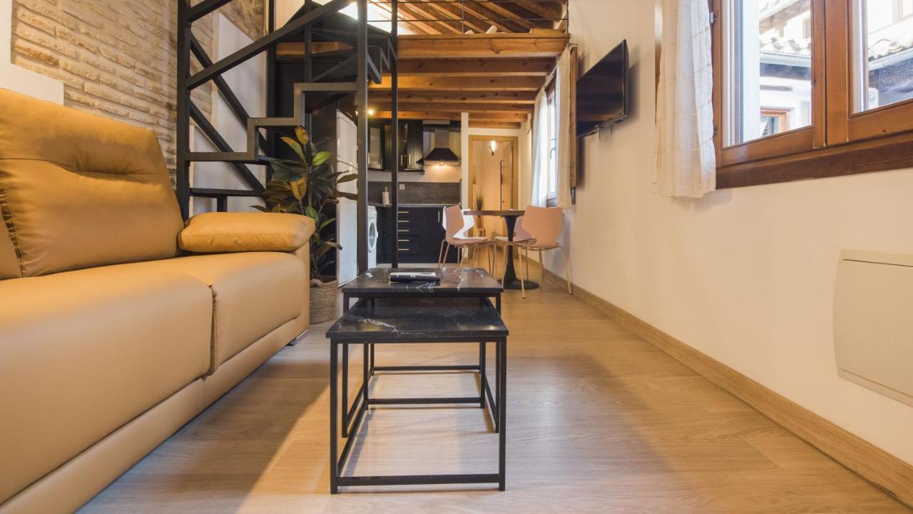 Madera Y Piedra - Apartamentos Aloha Toledo Kültér fotó